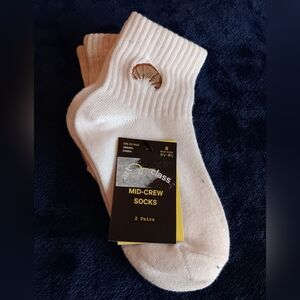 Boy's White Mid-Crew Socks - 2 Pack, Size 5.5/8.5 Art Class